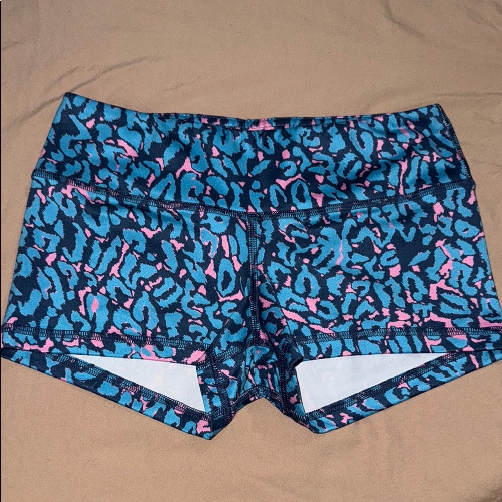 Fleo Blue Cheetah Design